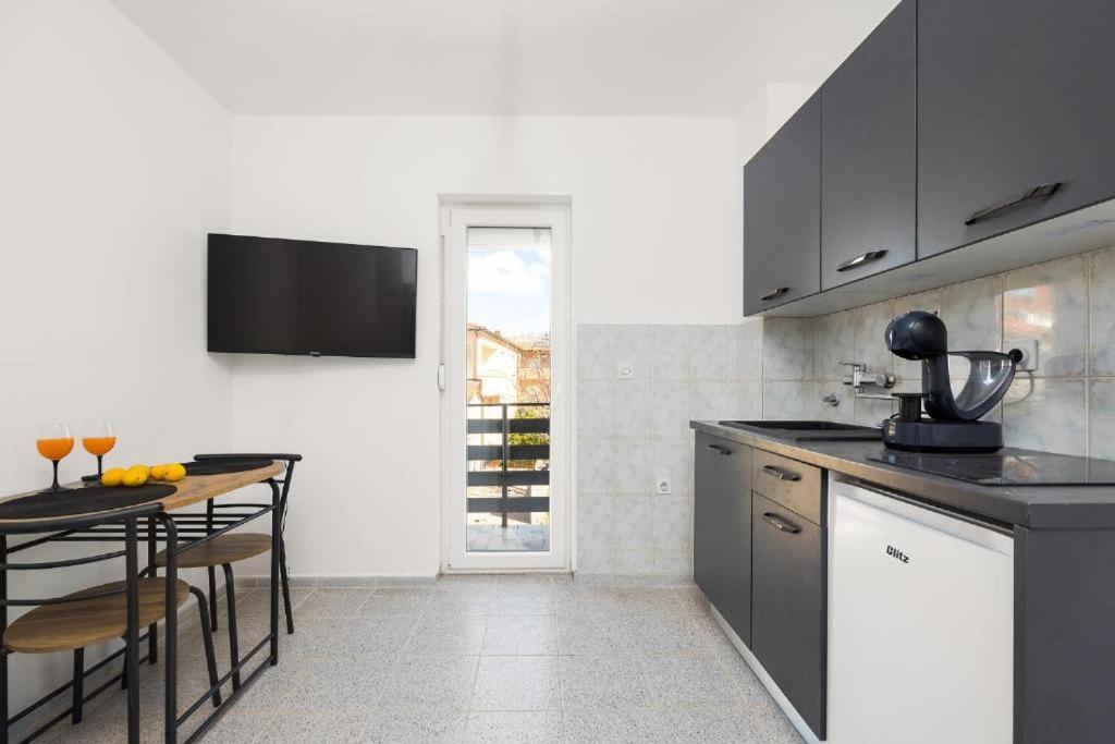 Apartmani Suhi Brod Медулин Экстерьер фото